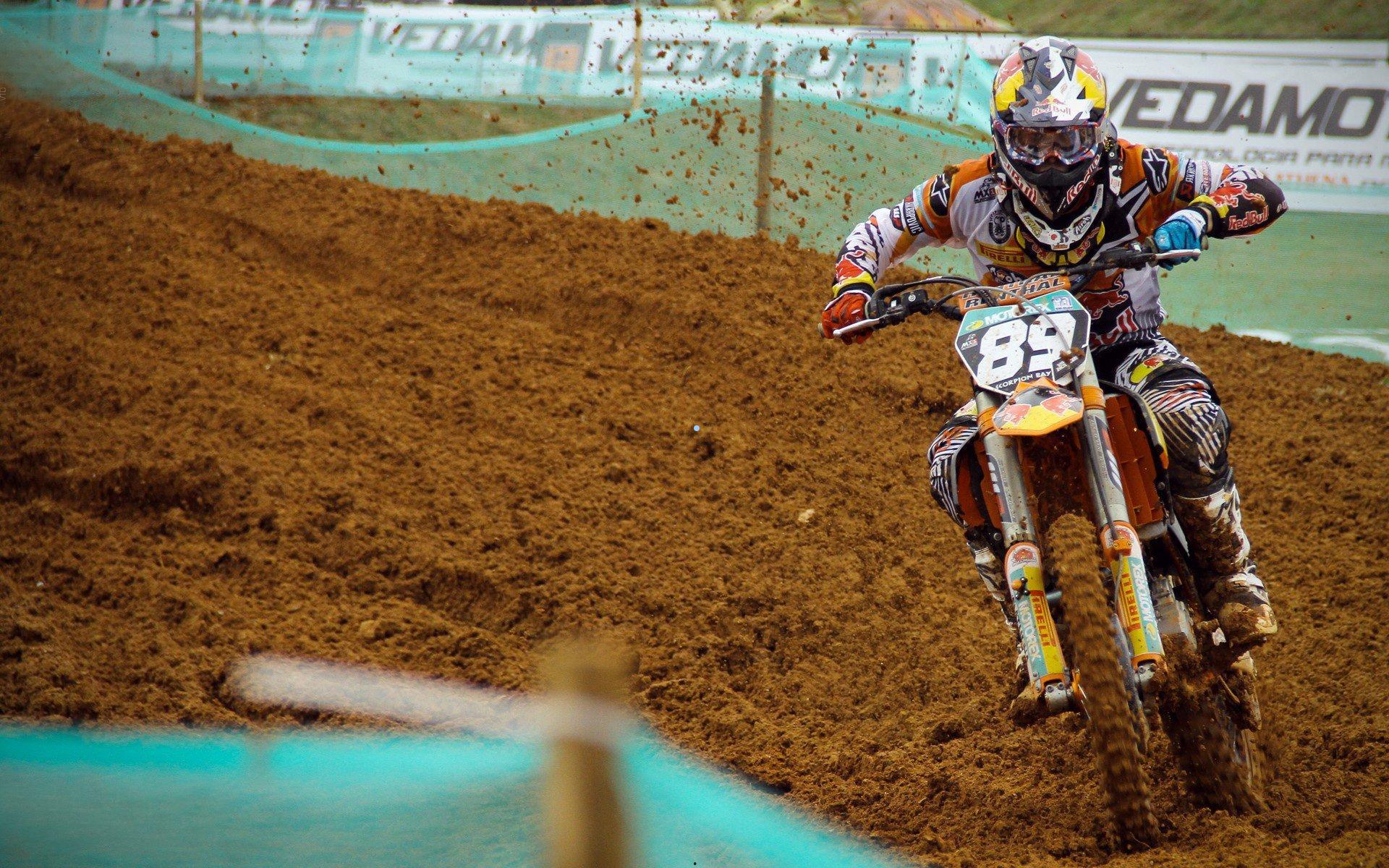 骑士55分狂胜热火,4-0横扫挺进半决赛,米切尔22分5篮板闪耀全场